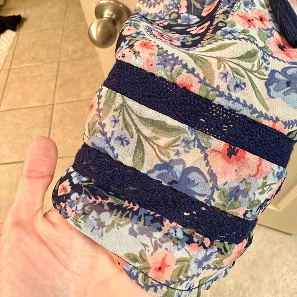 Jessica Simpson Navy Floral Maternity Tunic - Picture 3 of 5